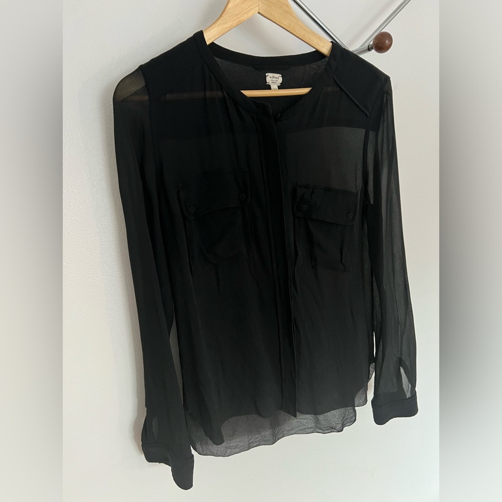 Wilfred Sheer 100% Silk button up blouse
